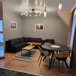 Apartament Amaya, Warna
